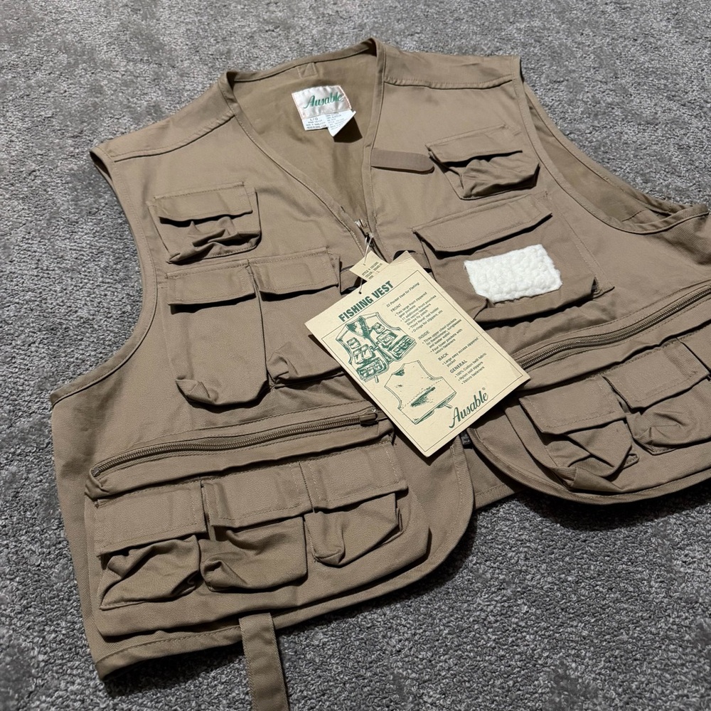 Ausable NWT old stock vintage fishing vest in khaki perfect condition size large